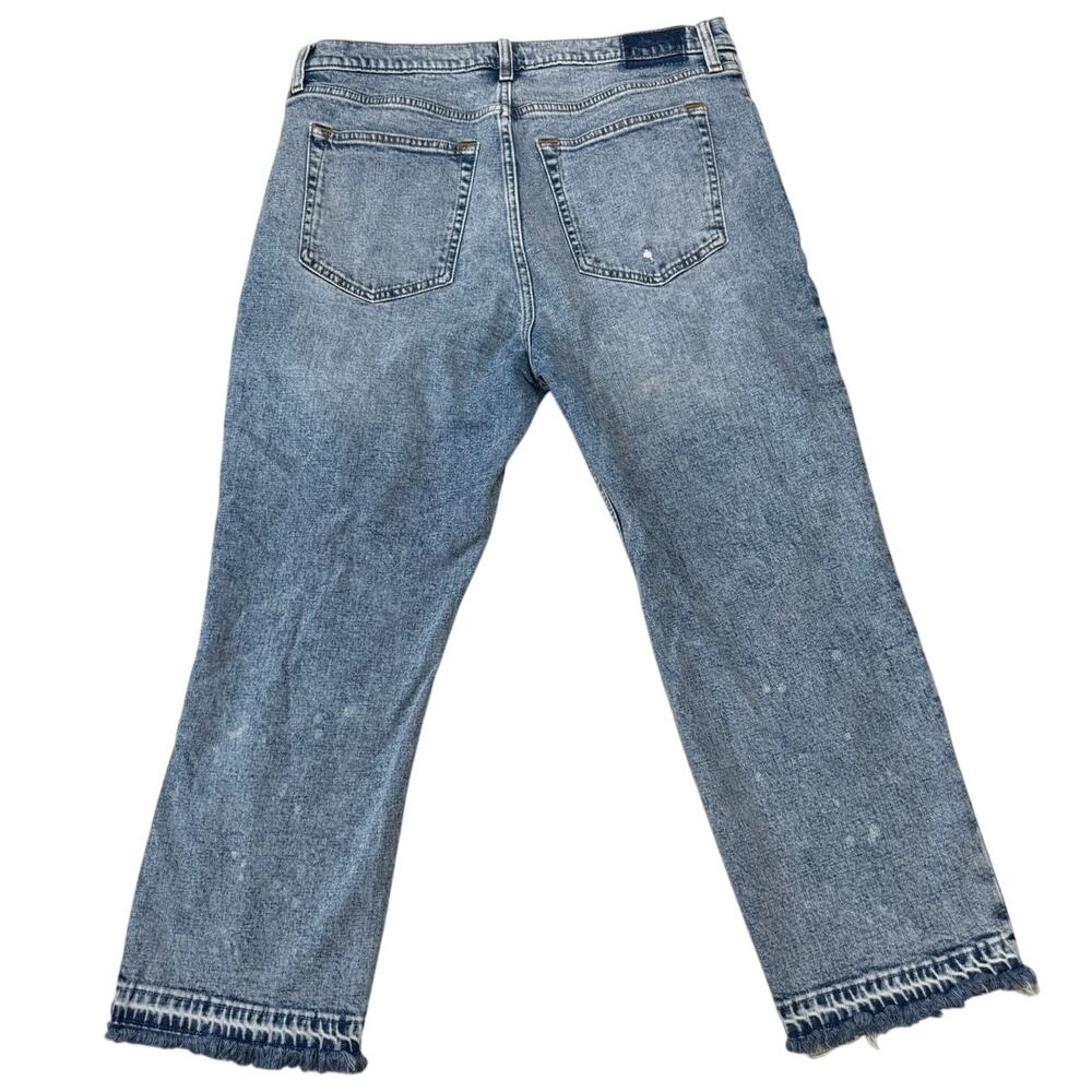 Abercrombie & Fitch Ultra High Rise Light Wash Distressed Cropped Jeans - Picture 3 of 9